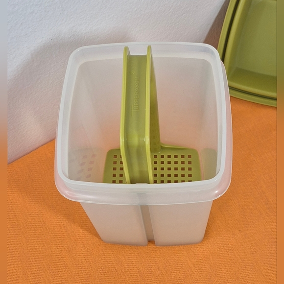 Vintage Tupperware Pickle Keeper 1330-8 - Picture 6 of 10